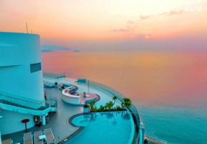 Panorama Autumn Leaves Nha Trang